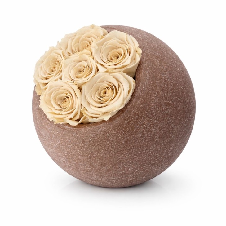 Honey-Colored Scented Wax Moon, Cream-colored Flowers