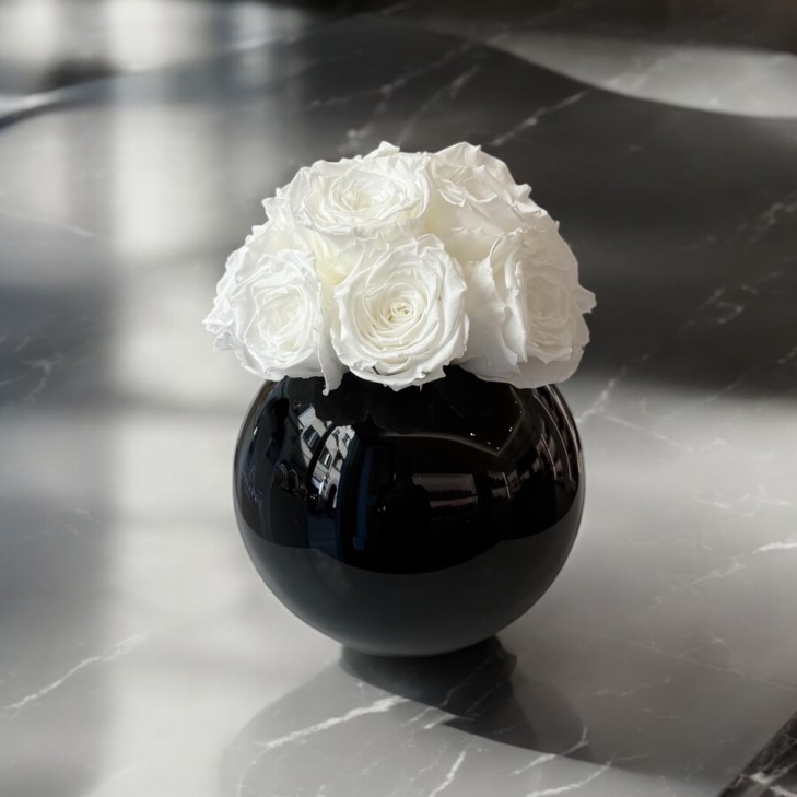 Sfera Nera - Modern - Black Glass Globe with white roses