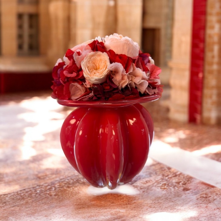 Grand Bouquet Rouge - Vintage - Red Glass Vase with burgundy, pink, white flowers