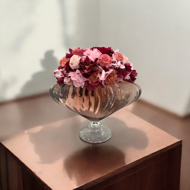 Ellipse Rouge - Vintage - Red Glass Vase with burgundy, pink, white flowers