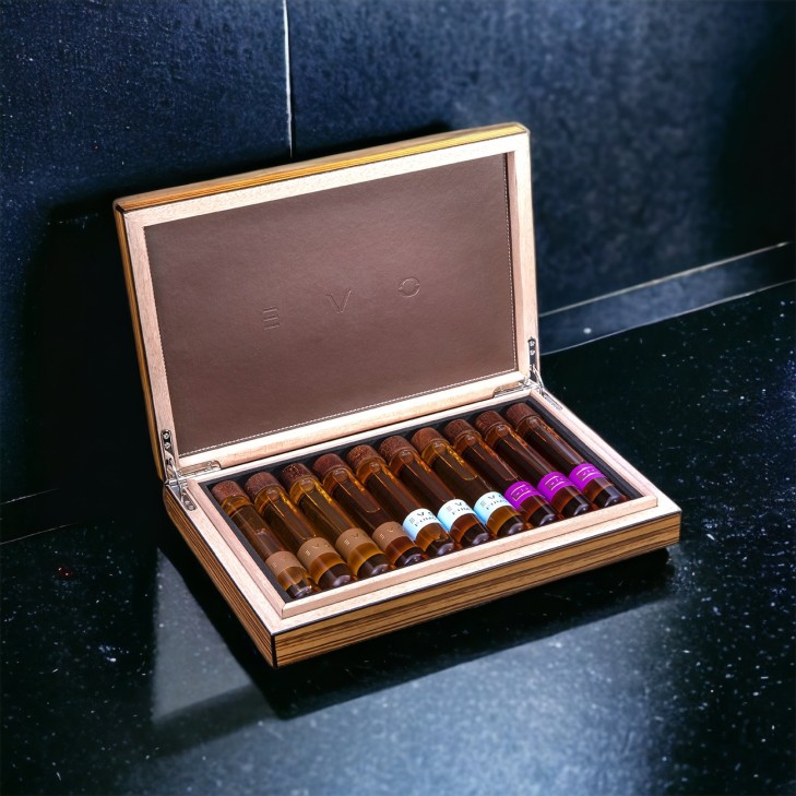 CigarCase 10 – Cigar holder with 10 glass tubes with brandy/grappa