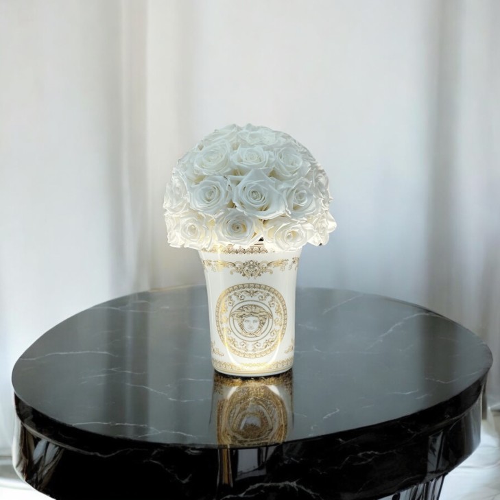 Medusa Gala Vase 02 - Versace Home Gold/White Ceramic Vase - red/white roses