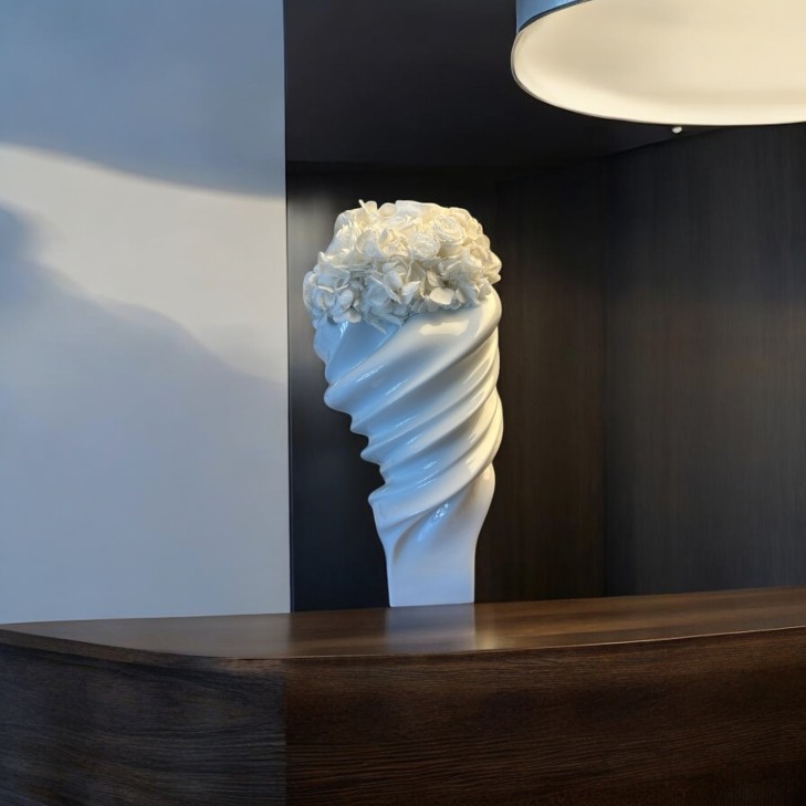 Squall 02 – White Ceramic Vase by Rosenthal with white flowers