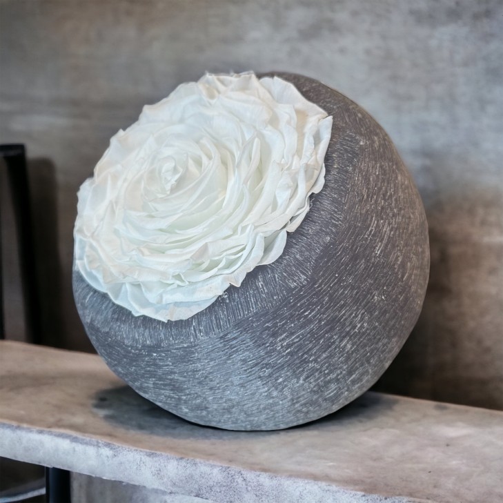 Grey-Colored Scented Wax Moon, White Flowers