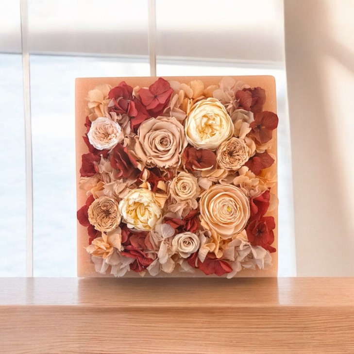 Peach-Colored Scented Wax Square Temptation - Peach, White Flowers