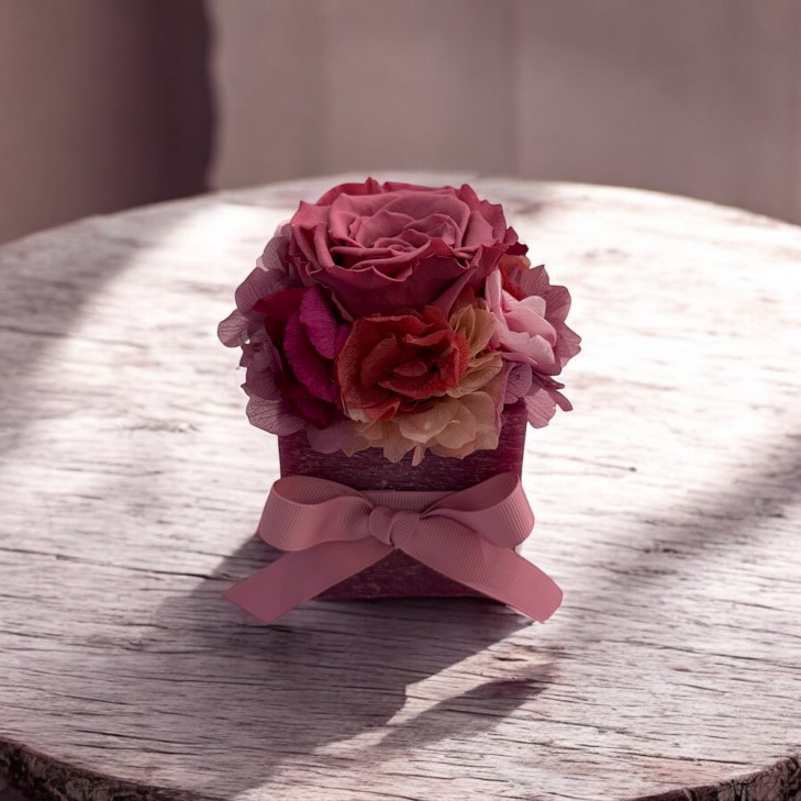 Burgundy-Colored Scented Wax Cube - Burgundy, Pink, White Flowers