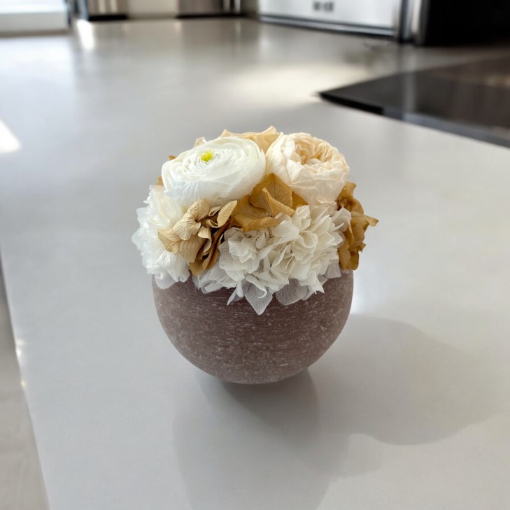 Honey-Colored Scented Wax Bowl - Cream, White Flowers