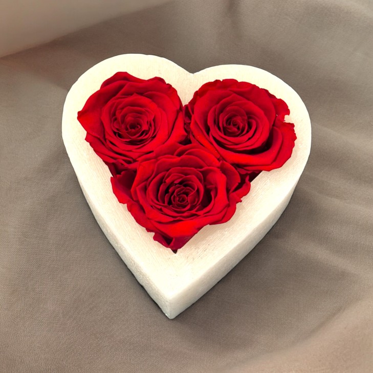 Ivory-Colored Scented Wax Heart, Red Flowers