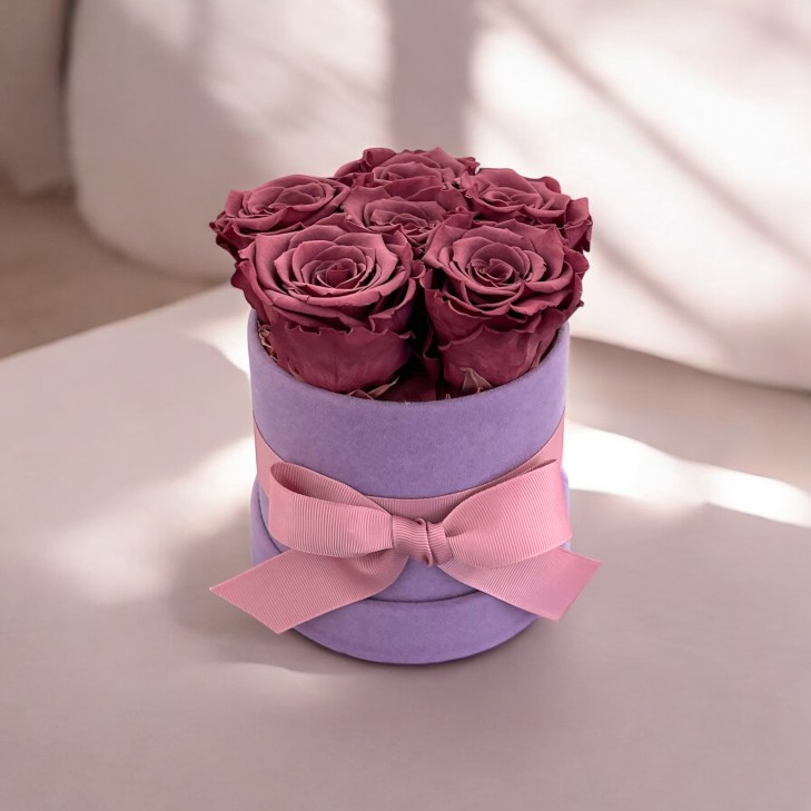 Mauve Velvet Hatbox with preserved natural pink roses
