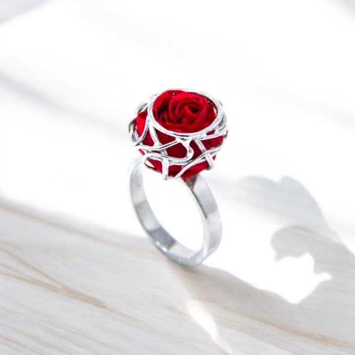 Silver Ring - Nest with preserved natural rose