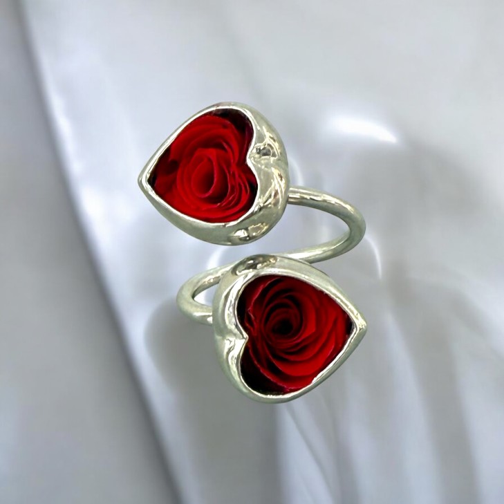 Silver ByPass Ring - Heart with preserved natural roses