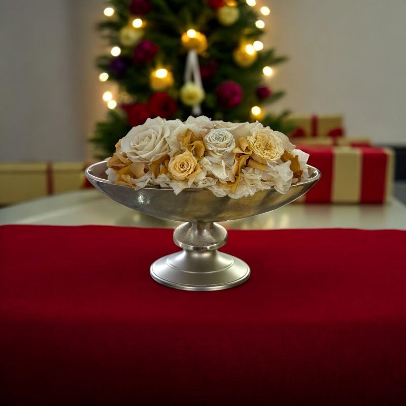 Alzata alluminio con ortensie e rose stabilizzate