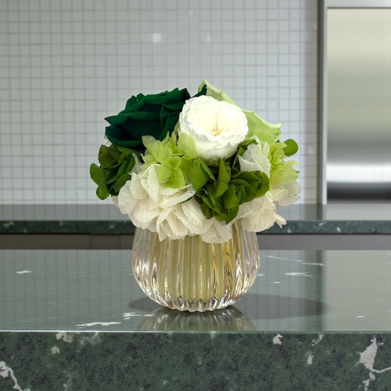 Petit Vase Vert - Vintage - Vaso vetro con fiori color verde, crema e bianco