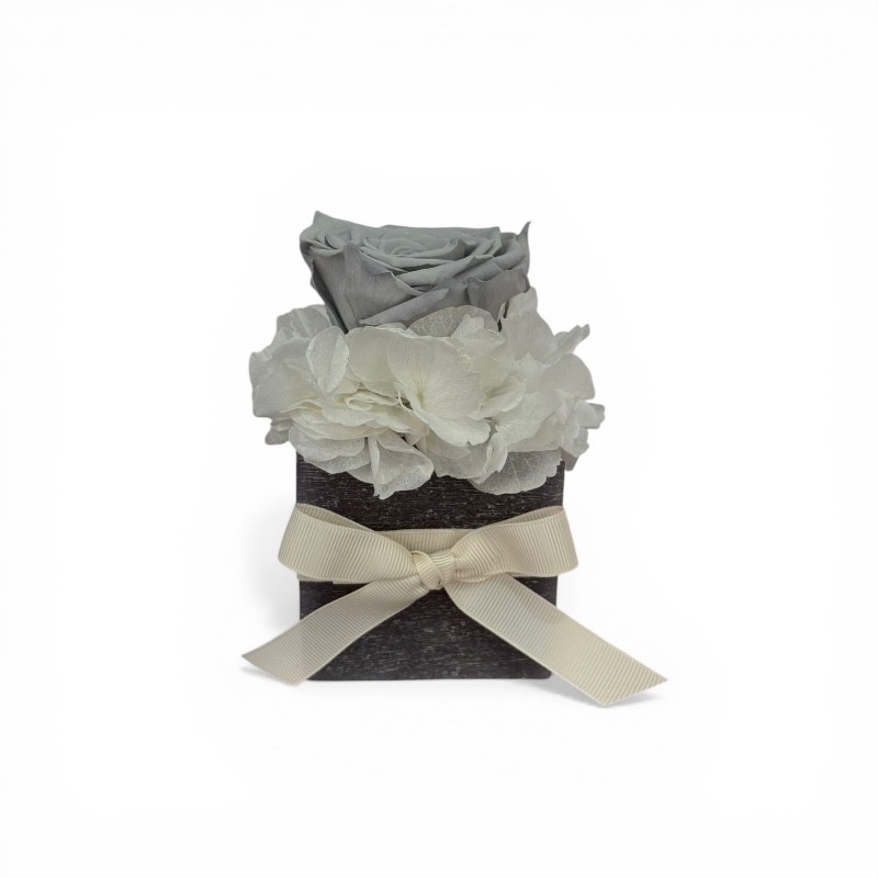 Cubo Cera Profumata Grigio con fiori color bianco e grigio